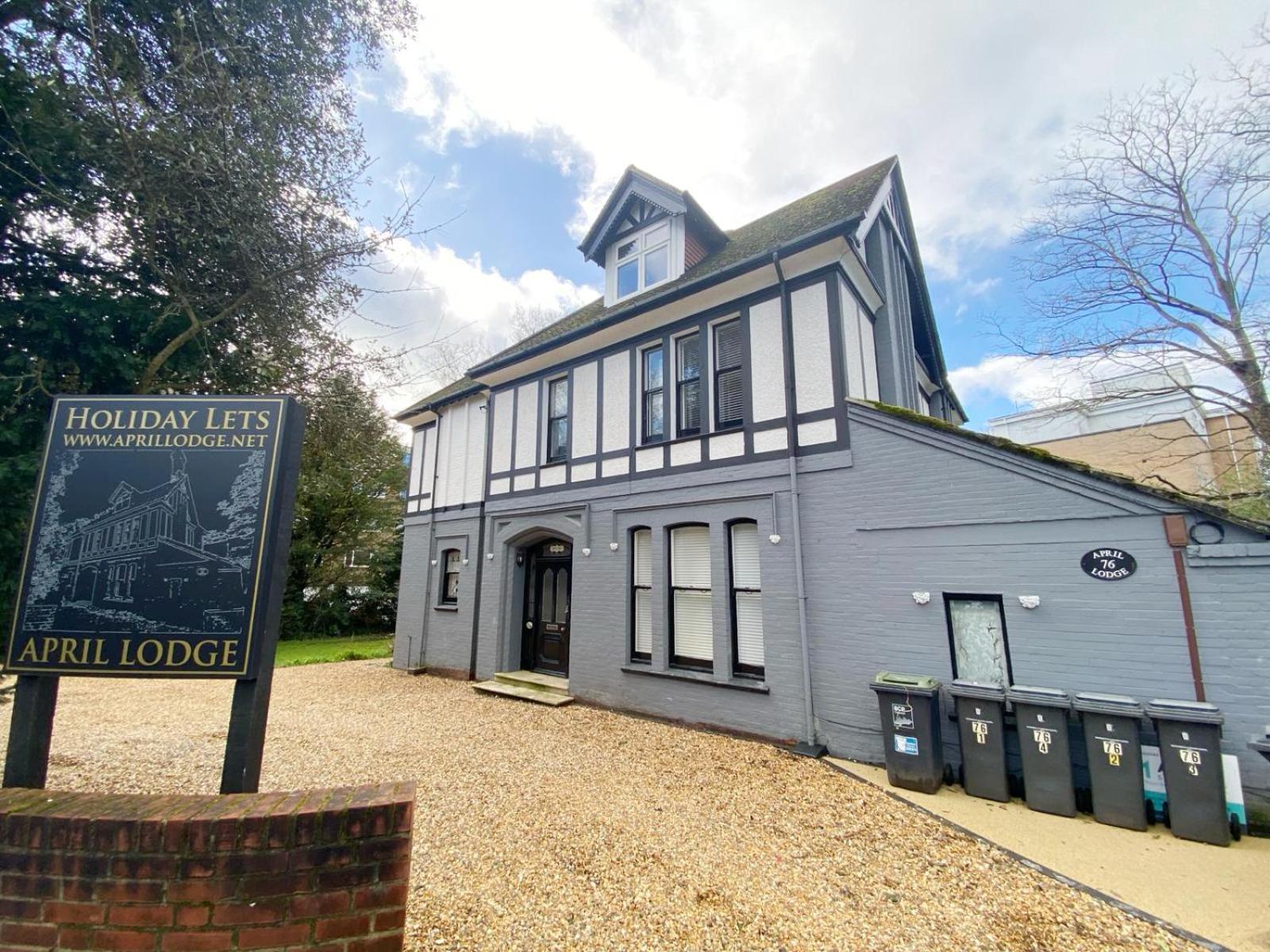 Sail Away. 1-Bed Apartment Close To The Beach Bournemouth Exterior foto